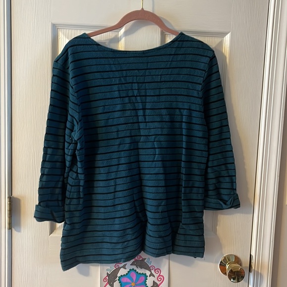 Croft and barrow 3/4 sleeve medium weight top (4) - Picture 3 of 6